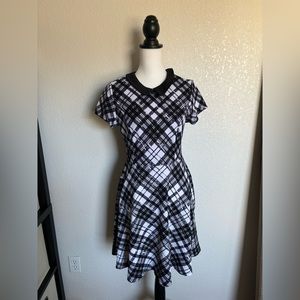 Hot Topic Black and white plaid collared dress | Medium